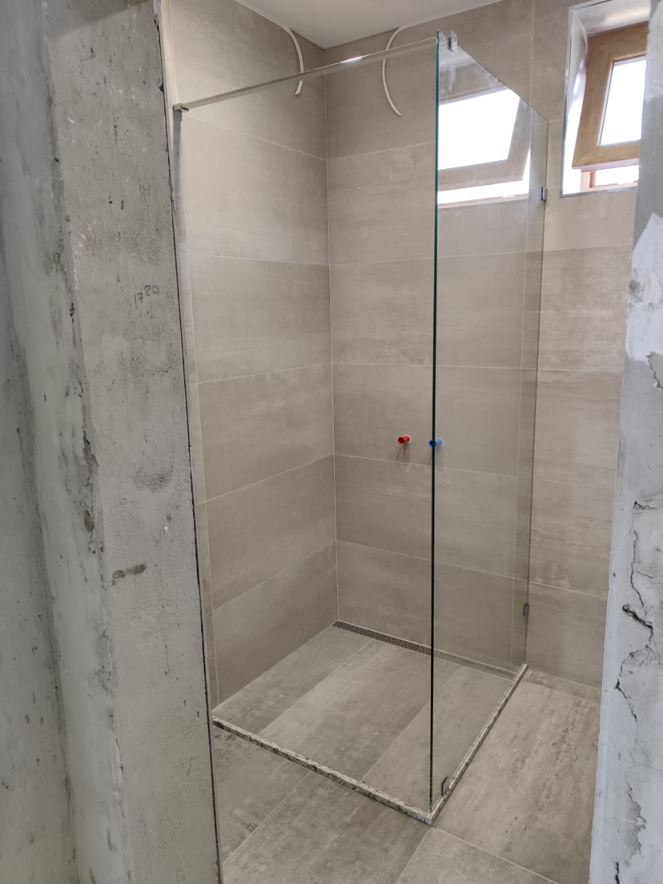 Душевые ограждения шторки фото | Атлант Стекло