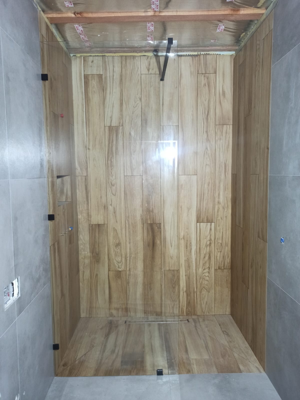 душевая перегородка раздвижная комбинированная