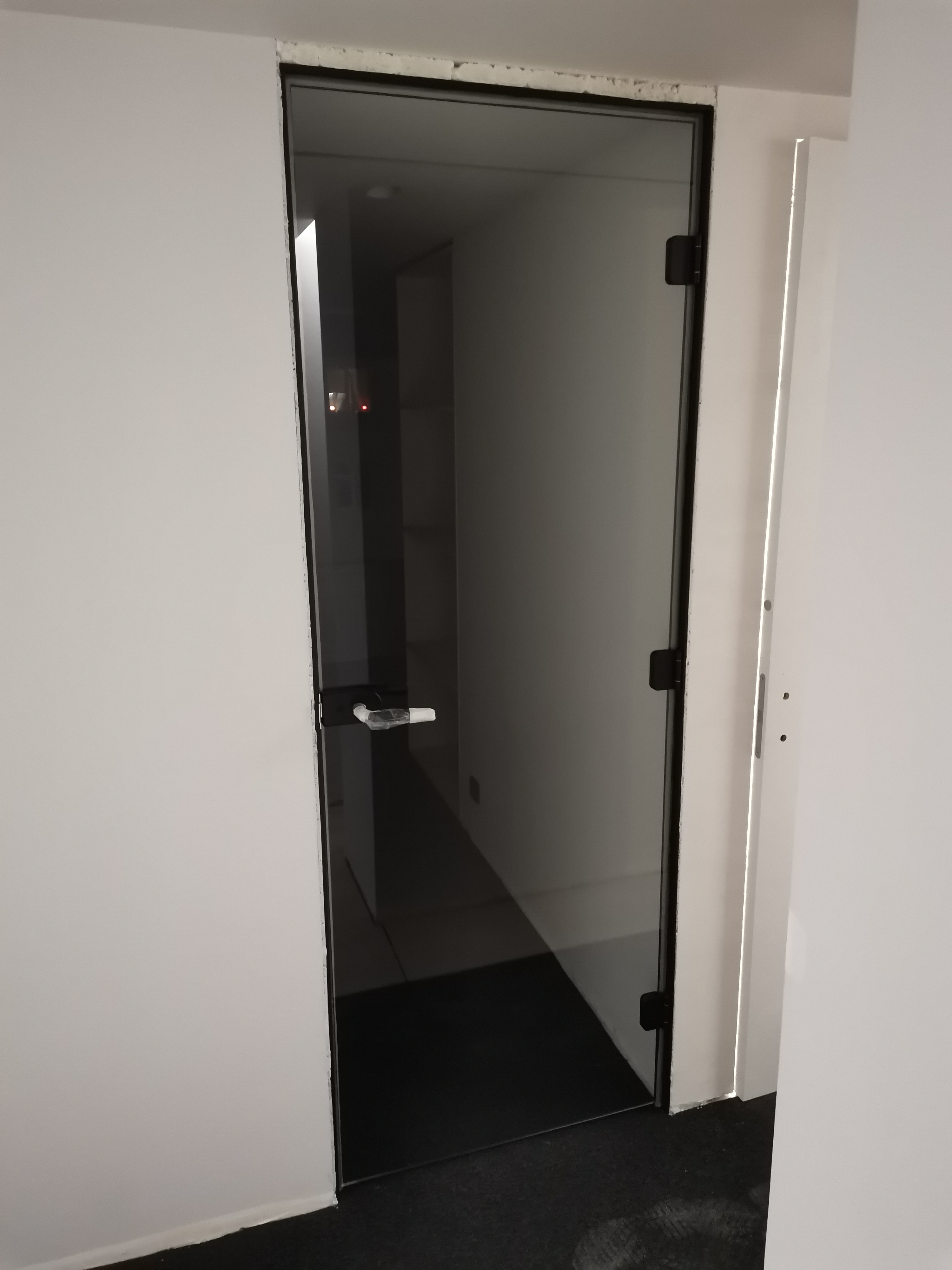 Двери стеклянные фото | Атлант Стекло