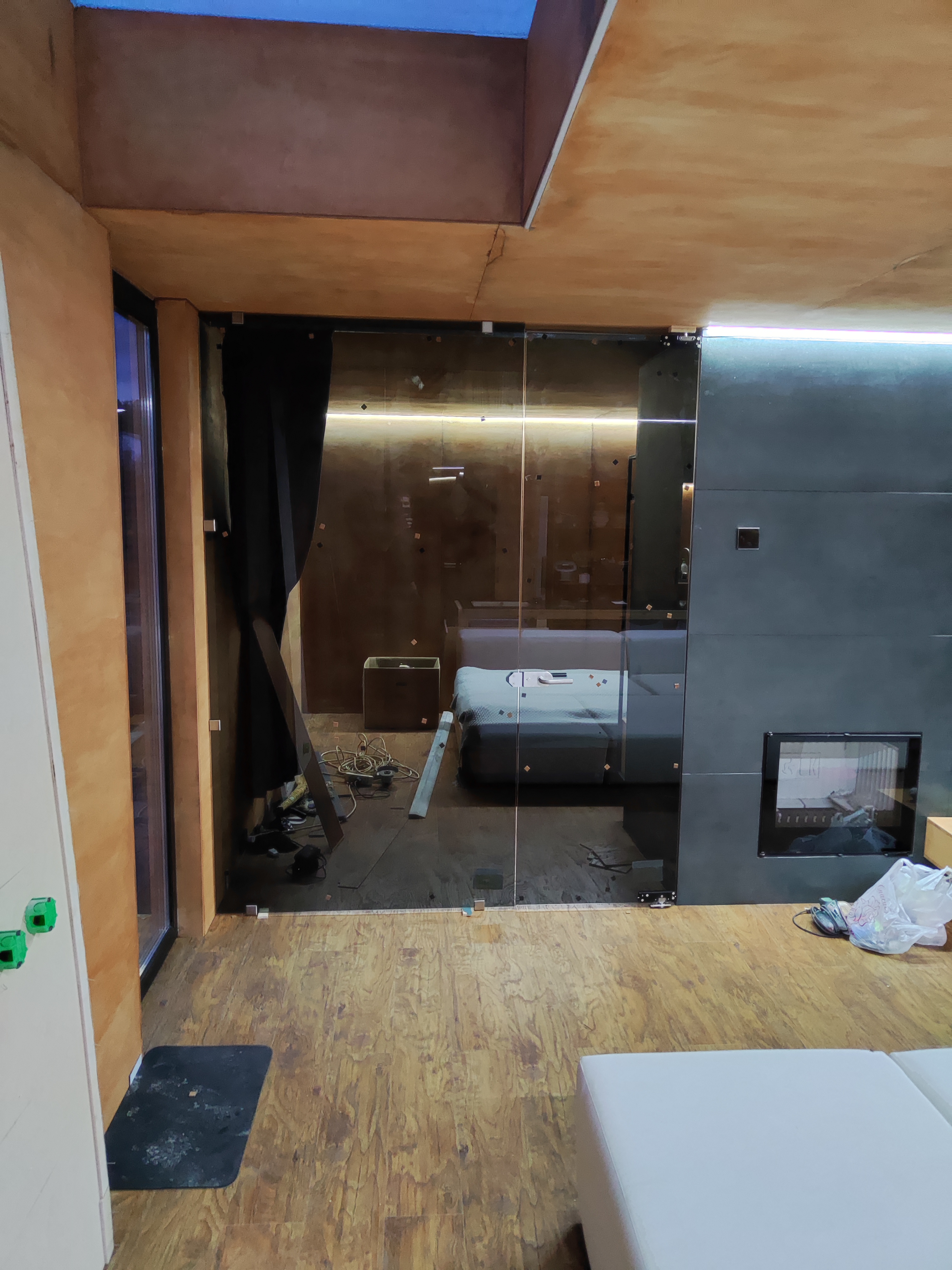 Перегородки стеклянные фото | Атлант Стекло