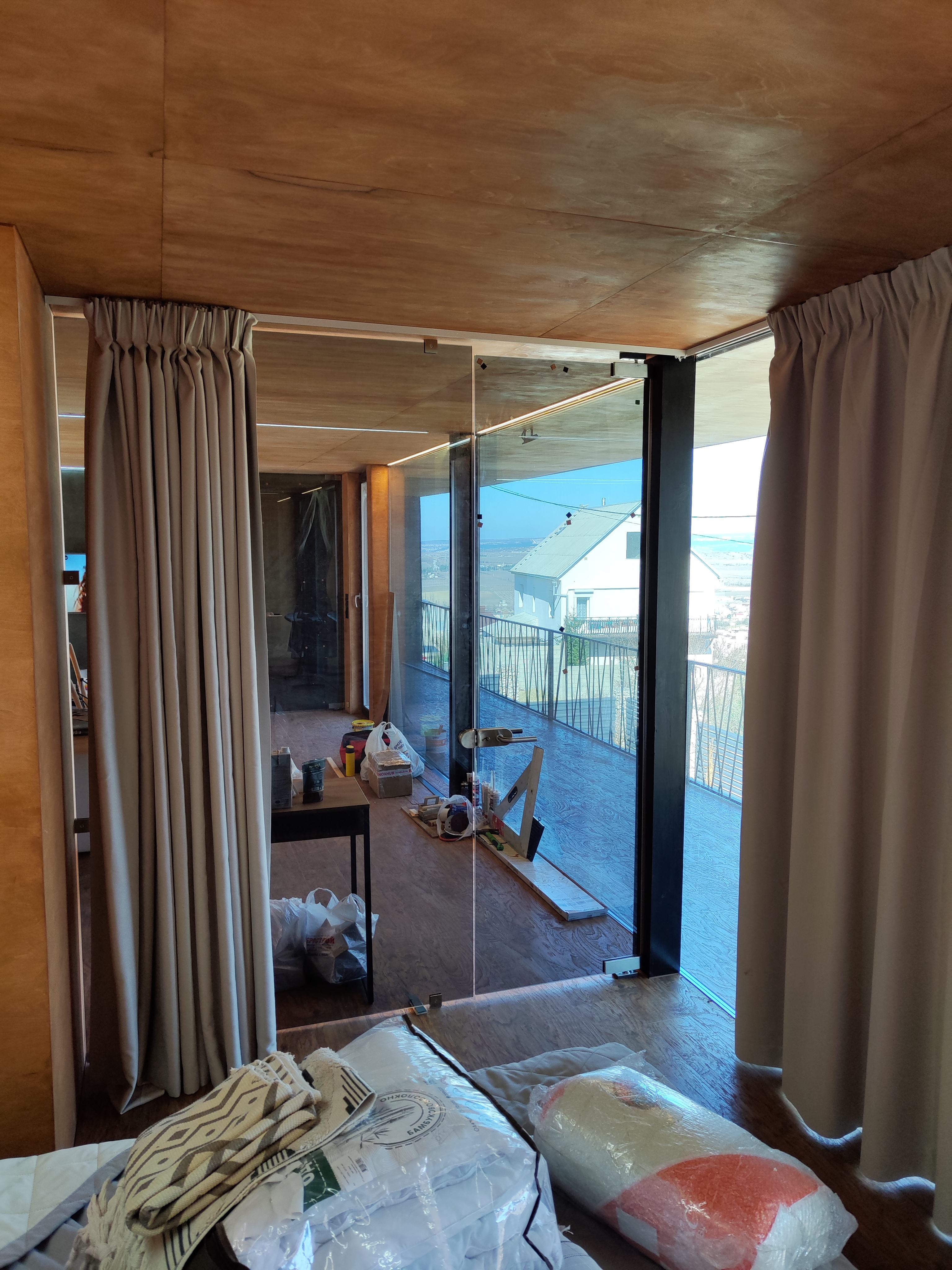 Перегородки стеклянные фото | Атлант Стекло