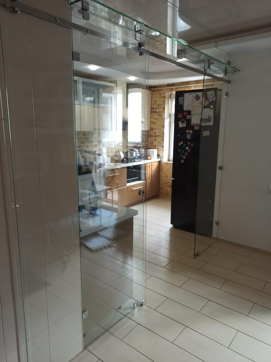 Перегородки стеклянные фото | Атлант Стекло