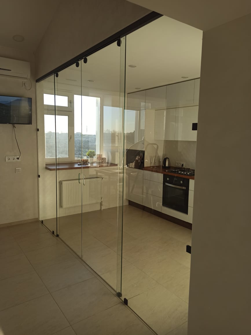 Перегородки стеклянные фото | Атлант Стекло